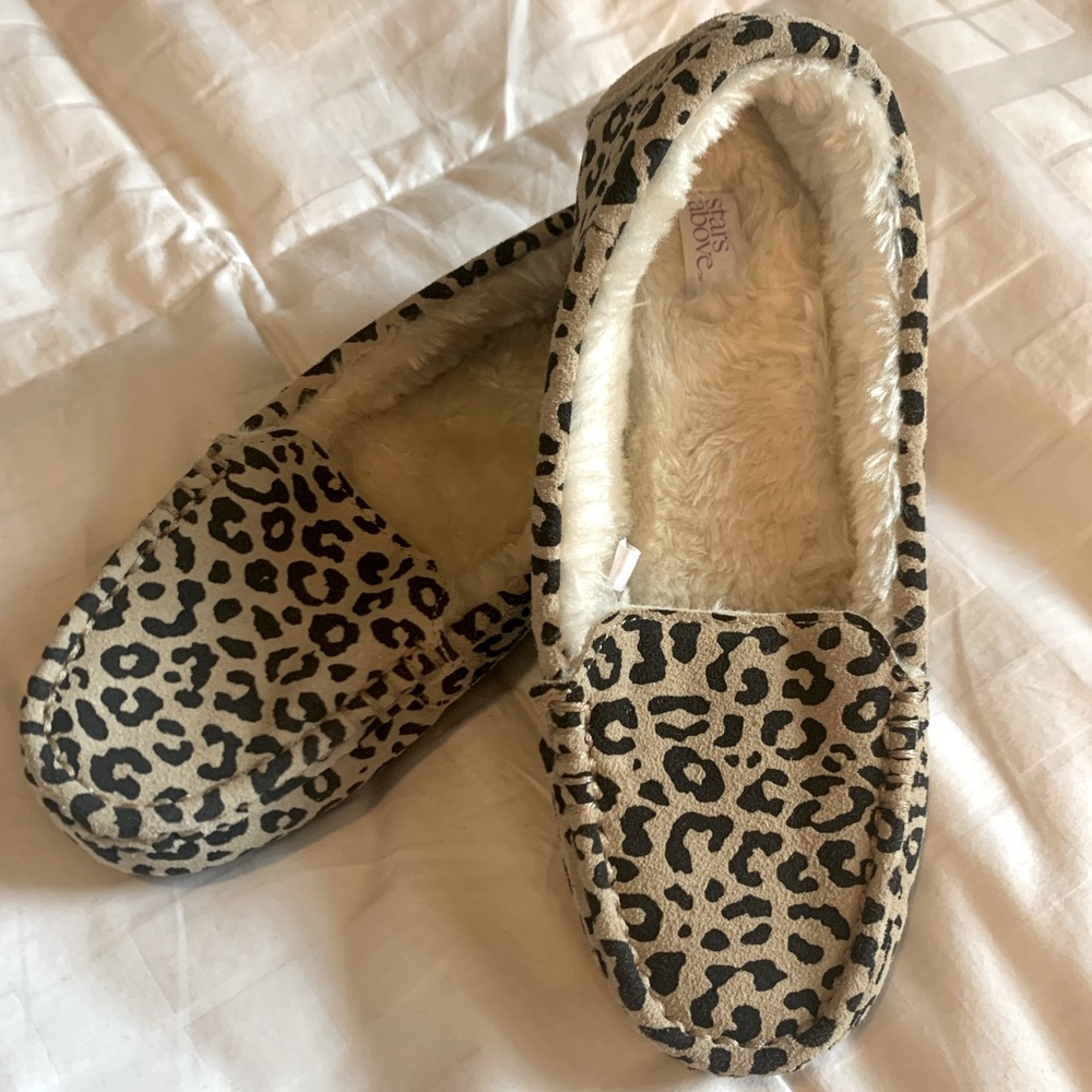 Leopard print slippers